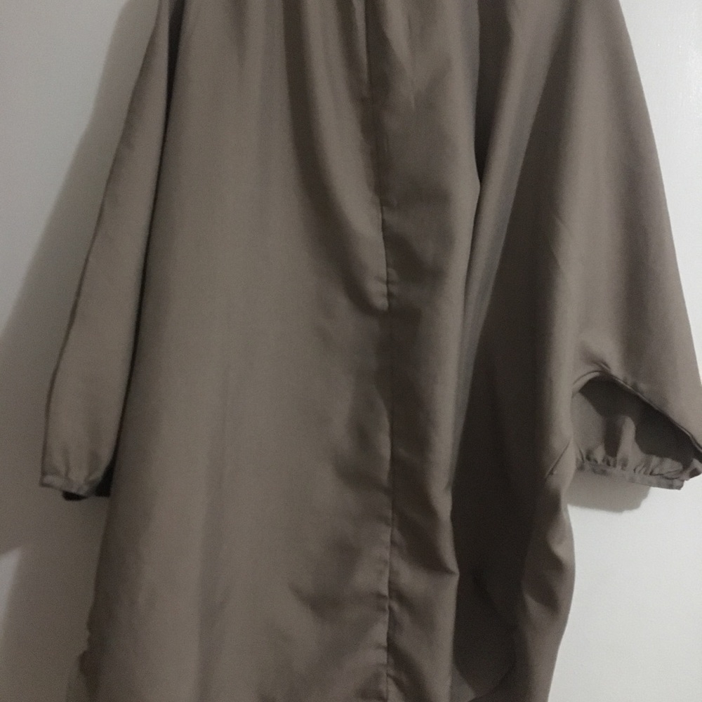 Buckhead Betties tunic